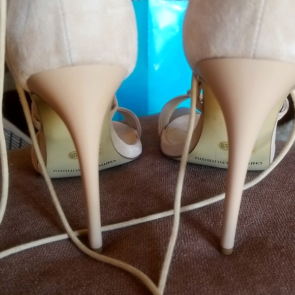 Wrap around Heels - Picture 3 of 7